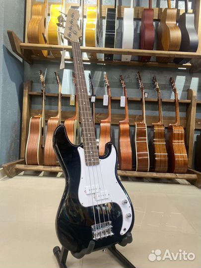 Homage HEB 700 Бас гитара