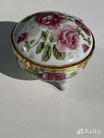 Шкатулка пудреница