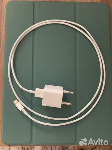 Оригинальная зарядка на iPhone