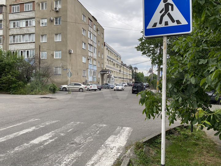 2-к. квартира, 41,8 м², 2/5 эт.