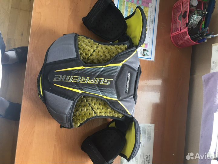 Нагрудник хоккейный bauer supreme 1S
