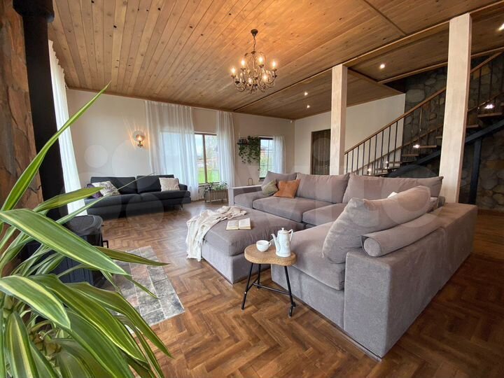 Дом 251 м² на участке 22 сот.