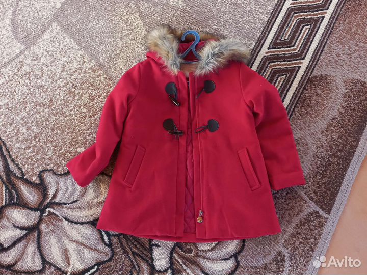 Пальто для девочки на весну