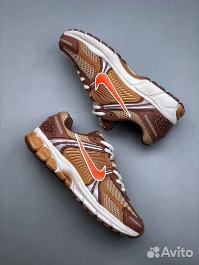 Кроссовки Nike Zoom Vomero 5