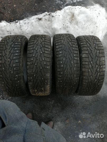 Nokian Tyres Hakkapeliitta 7 215/65 R16 102T