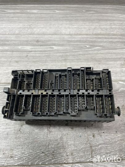 Блок предохранителей volkswagen passat b3