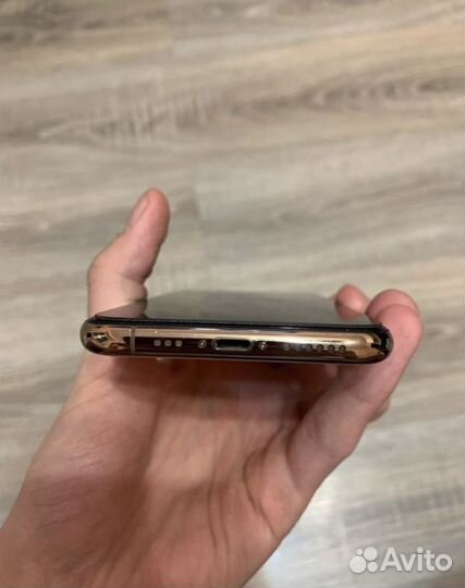 iPhone 11 Pro, 64 ГБ