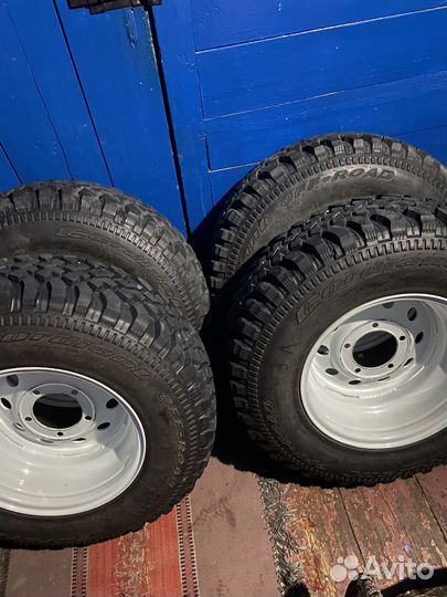 Шины на УАЗ R15 5штук