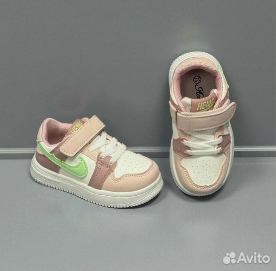 Кроссовки Nike