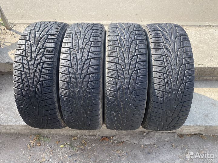Зимние колеса Kumho I'zen 205/65/15 5/114.3 67.1