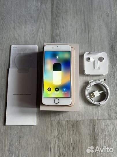 iPhone 8, 64 ГБ