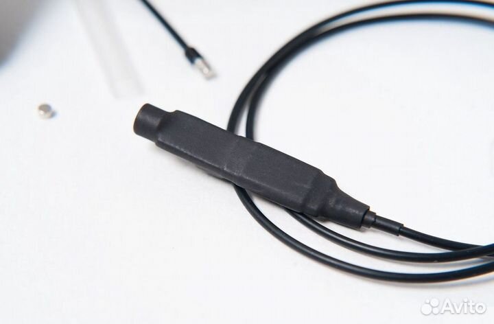 Микронаушник с пищалкой