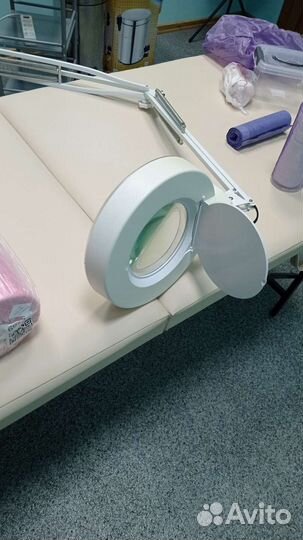 Лампа лупа косметологическая