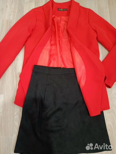 Пиджак и юбка 44