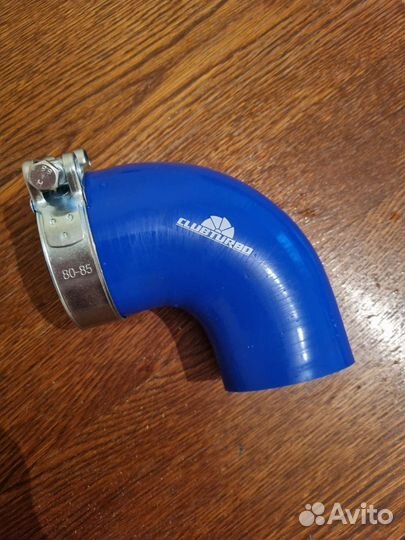 Патрубок силиконовый угловой 63-76