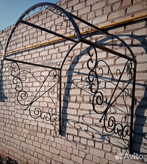 Козырек над входной дверью