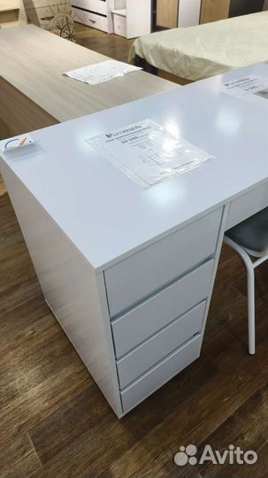 Стол компьютерный письменный белый новый