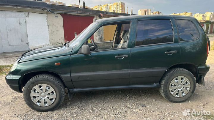 Chevrolet Niva, 2004