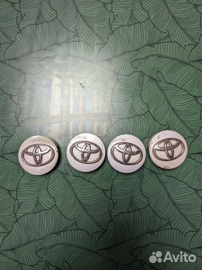 Запчасти на toyota avensis 2