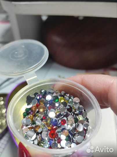 Стразы для ногтей