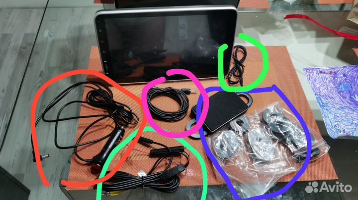 Экран в машину