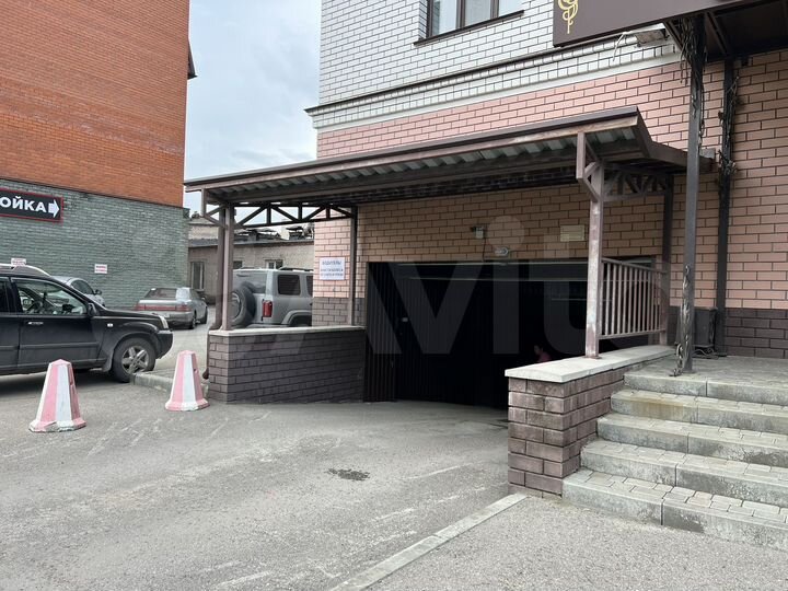 Машиноместо, 14 м²