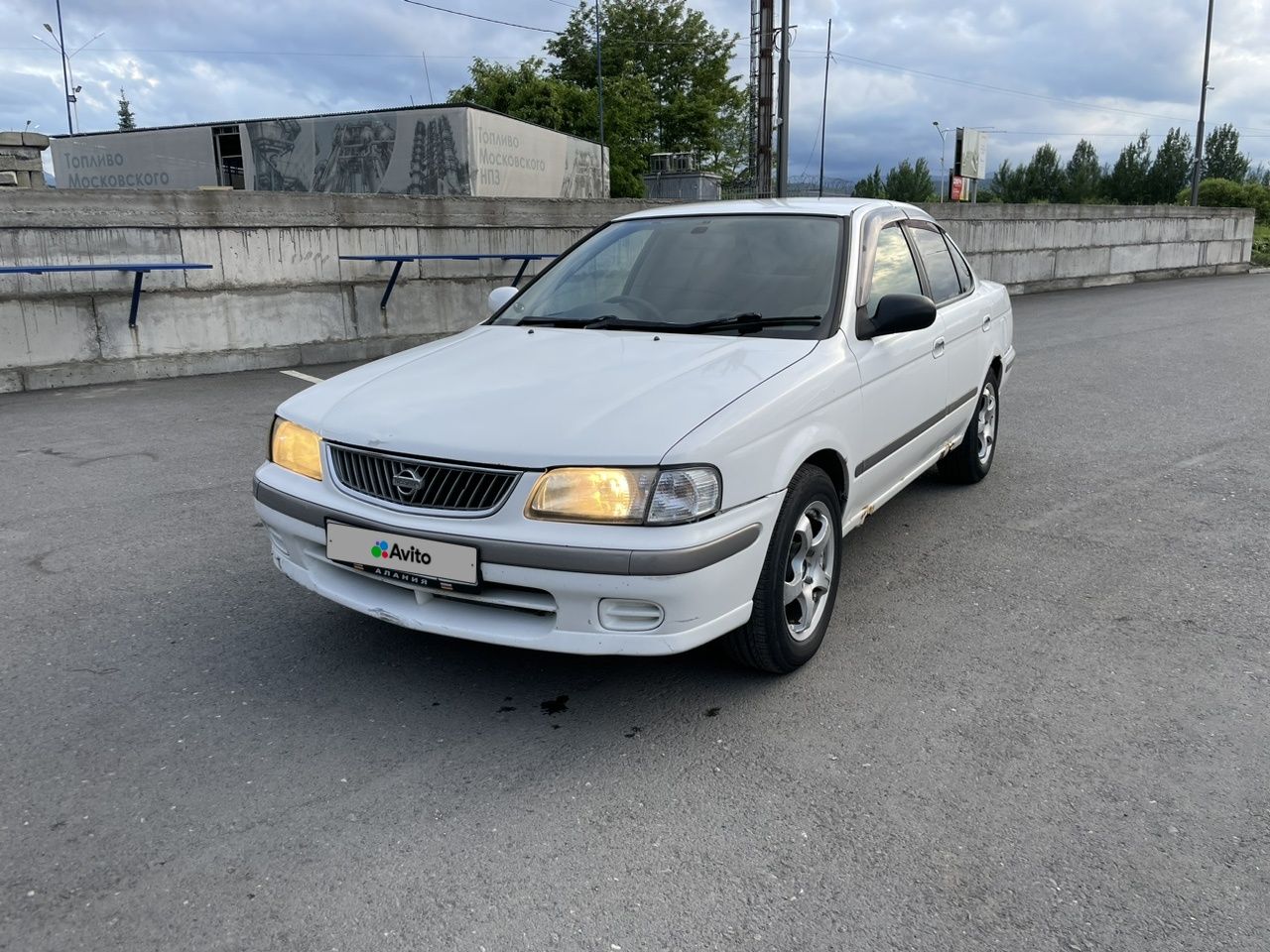 Nissan Sunny: фото владельца