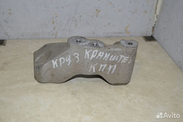 Кронштейн МКПП левый Шевроле Круз