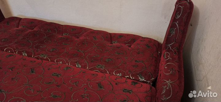 Продам старый диван