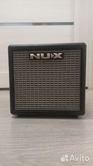 Портативный комбоусилитель NUX mighty 8BT