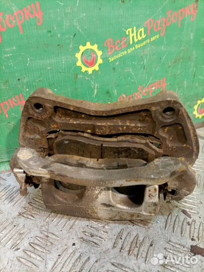 Суппорт передний левый Nissan Pathfinder 2.5DT