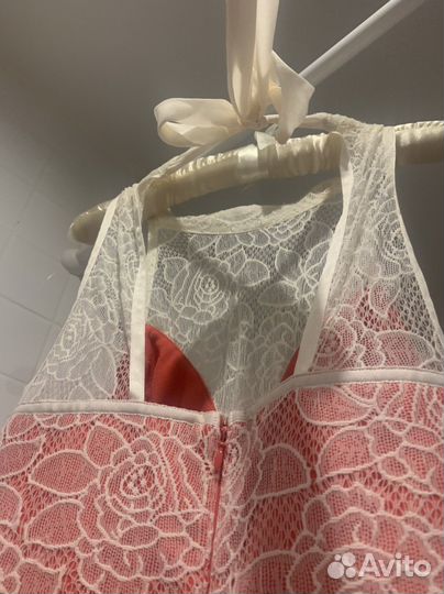 Платье Lipsy London