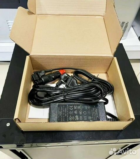 Автомобильный холодильник встраиваемый 12/24/220 В