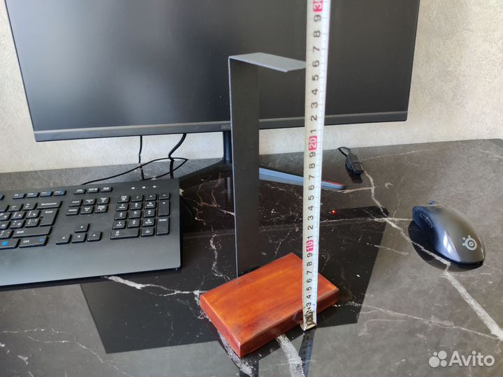 Подставка для наушников в стиле лофт