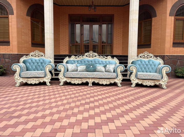 Диван с ящиками