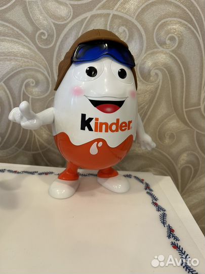 Большая фигурка киндер сюрприз