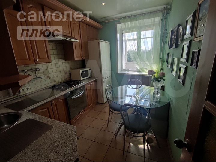 2-к. квартира, 52 м², 6/9 эт.