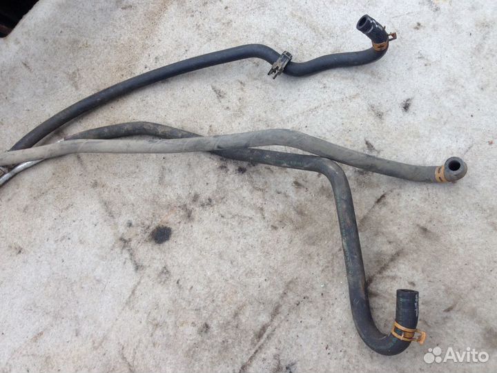 Трубка гур Рено Дастер