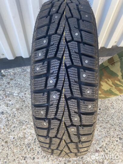 Roadstone Winguard WinSpike 185/65 R15
