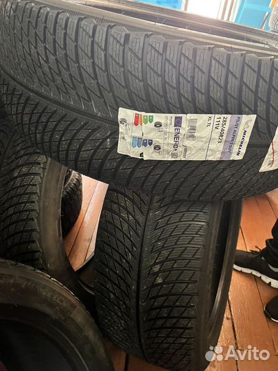 Michelin Pilot Alpin 5 SUV 285/40 R23