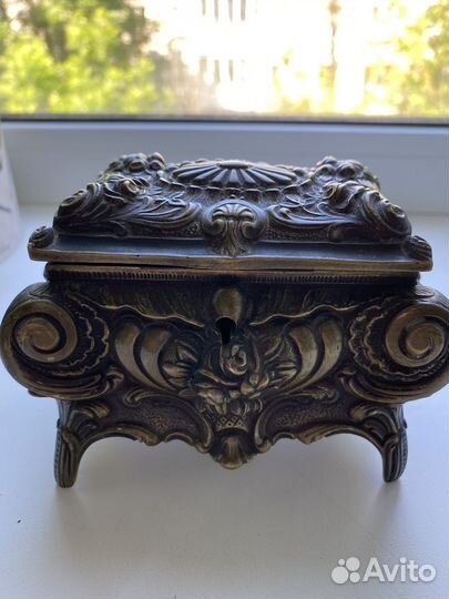Старинная шкатулка