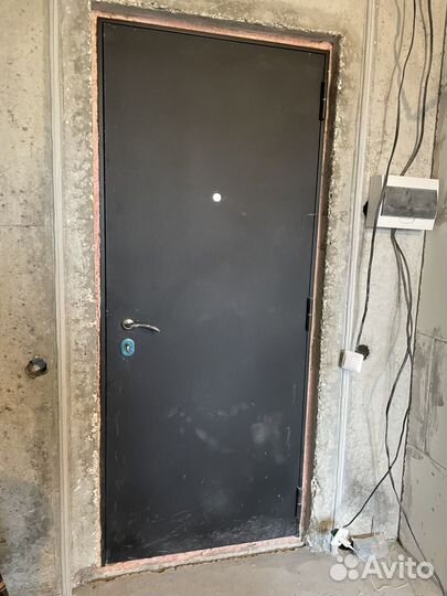 Дверь от застройщика