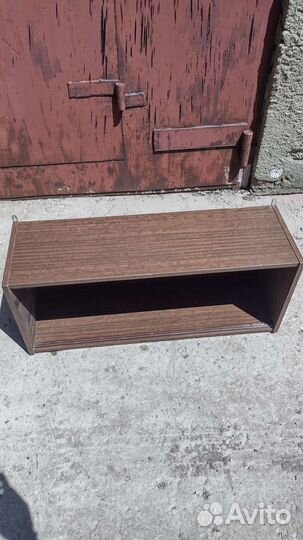 Полка настенная навесная