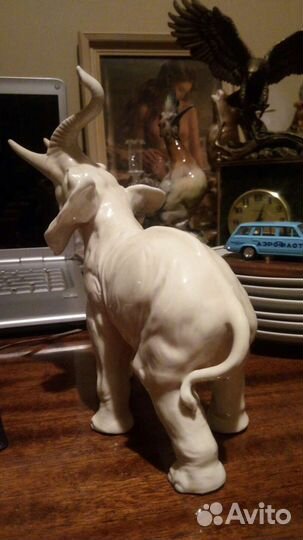 Германская фарфоровая фигурка