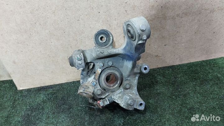 Кулак задний правый 4x4 LH2 4.6 STS 1