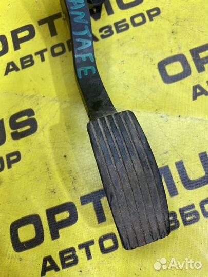 Педаль газа Hyundai Santa Fe 1