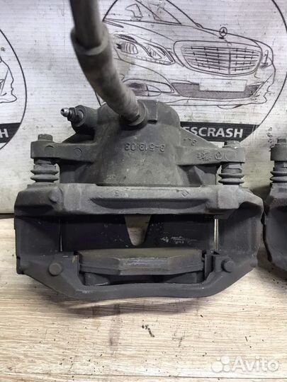 Суппорт передний Мерседес w211