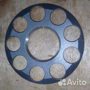 Пластина прижимная Гидромотор поворота CAT325