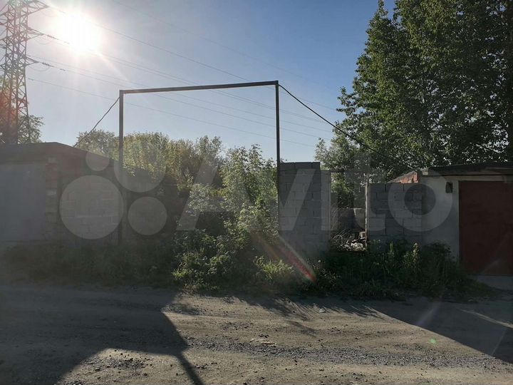 Гараж, > 30 м²