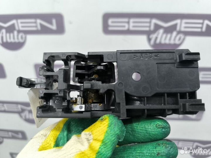 Ручка двери внутренняя задняя правая Toyota